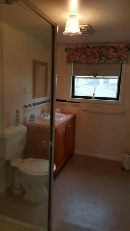 City Townhouse Walking Distance To City Launceston Exterior foto